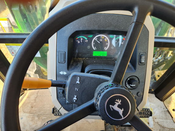 2022 John Deere 5065E Photo 7