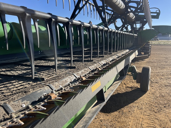 Used 2025 John Deere HDR 50 Combine Platforms at Horizon Ag & Turf in High Prairie, AB - Photo15