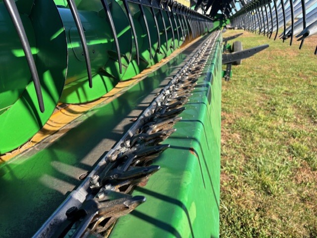 2013 John Deere 630F Image 4