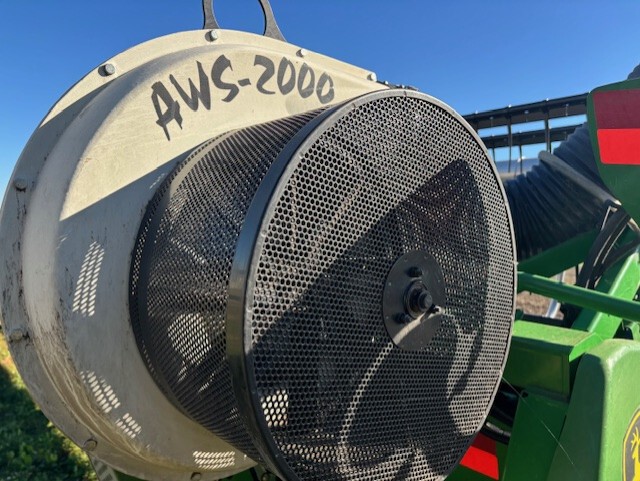 2013 John Deere 630F Image 6