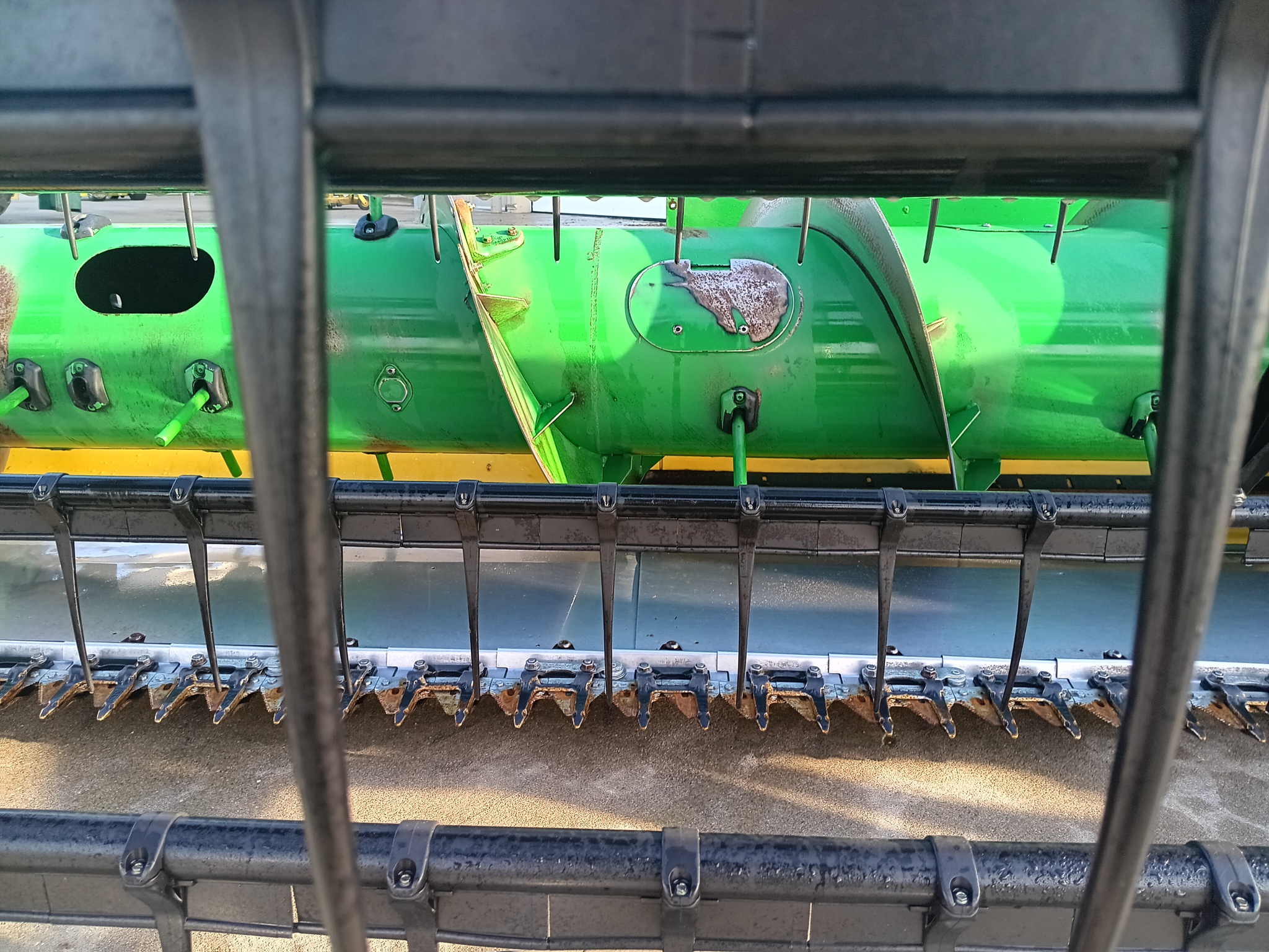 2013 John Deere 630F Image 5