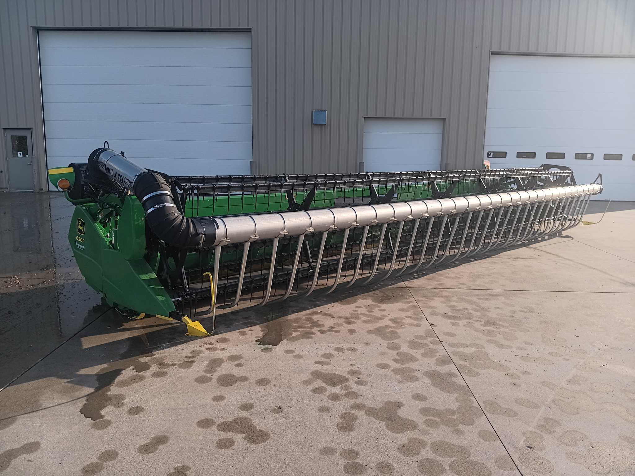 2013 John Deere 630F Image 1