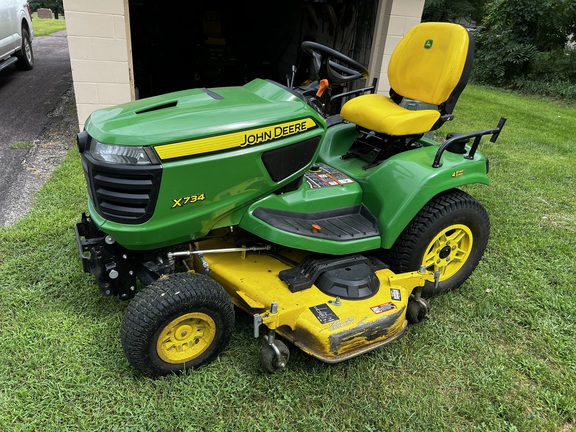 2022 John Deere X734 - Photo1