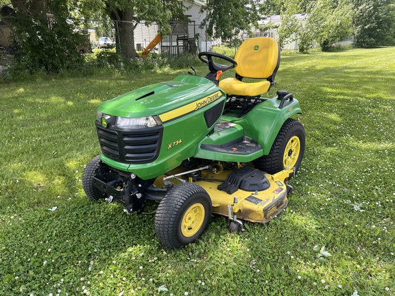 2022 John Deere X734 - Photo1