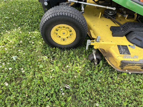 2022 John Deere X734 - Photo9