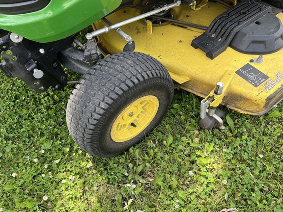 2022 John Deere X734 - Photo10