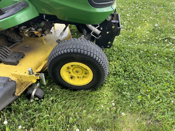 2022 John Deere X734 - Photo11