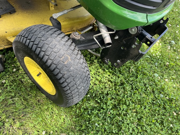 2022 John Deere X734 - Photo12