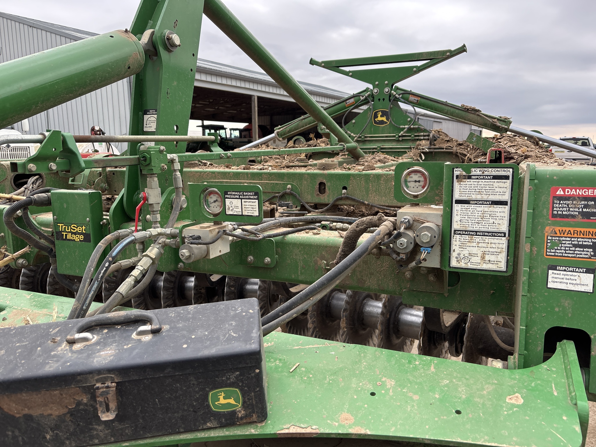 Used 2020 John Deere 2660VT Vertical Tillage at Koenig Equipment in Urbana, OH - PhotoXL6
