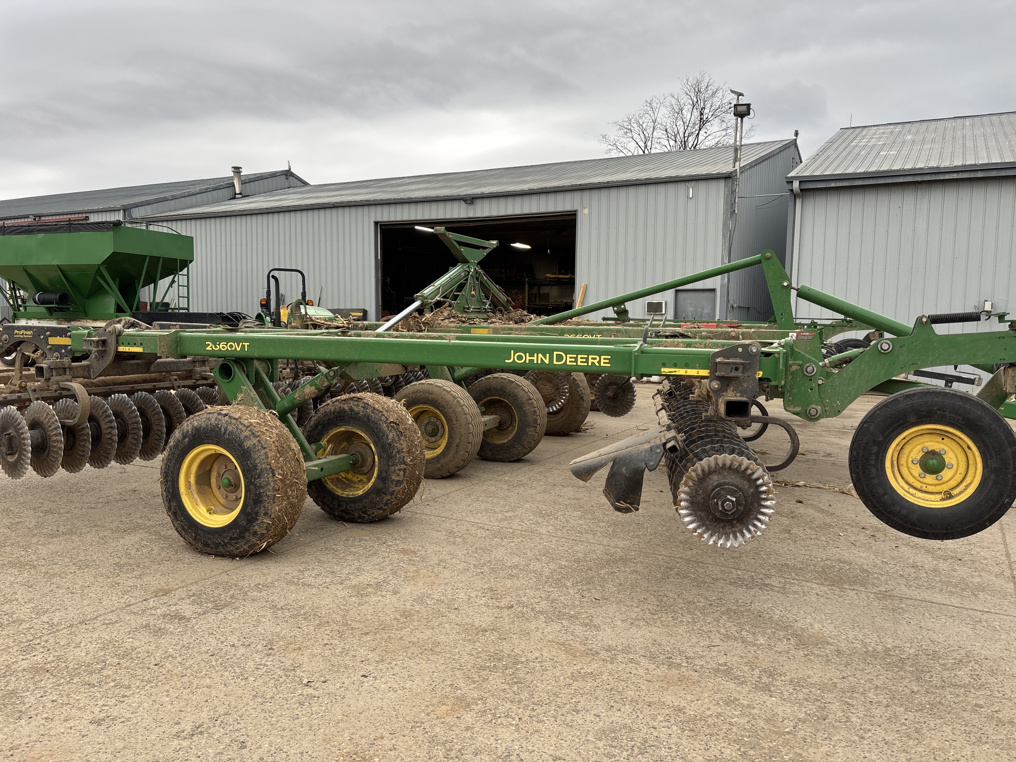 Used 2020 John Deere 2660VT Vertical Tillage at Koenig Equipment in Urbana, OH - PhotoXL1