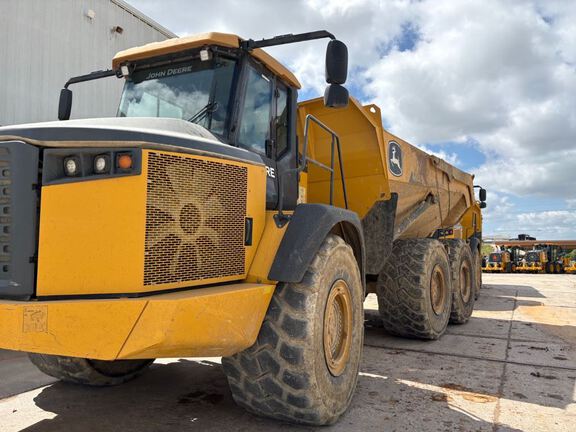 Photo of a 2022 John Deere 460E-II