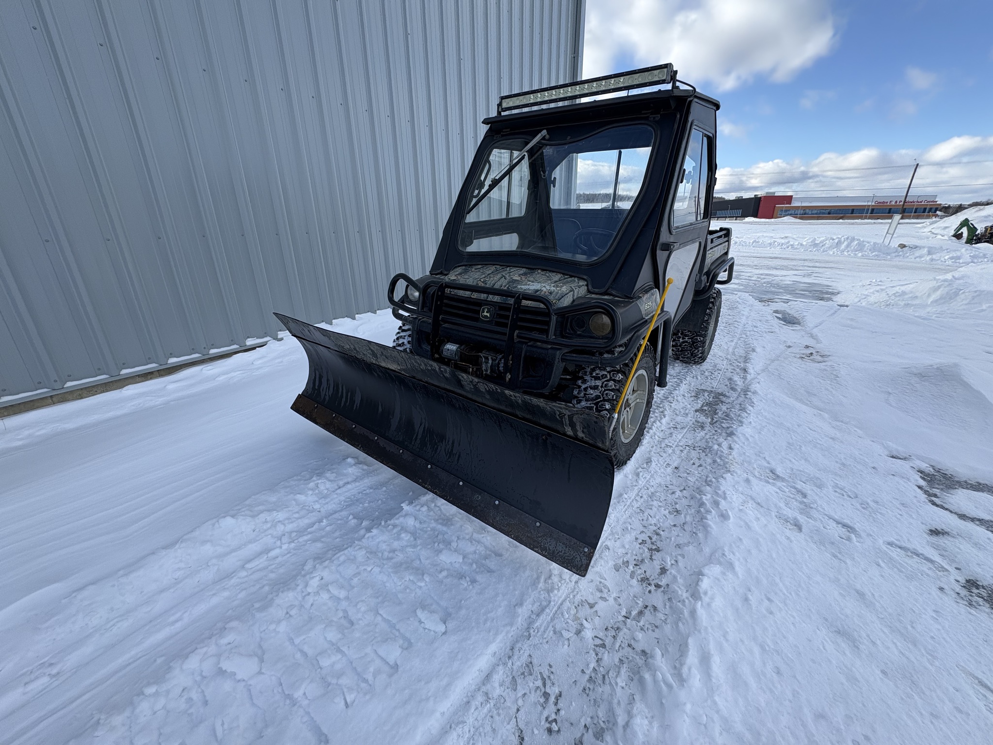 2012 John Deere XUV 825i Image 1