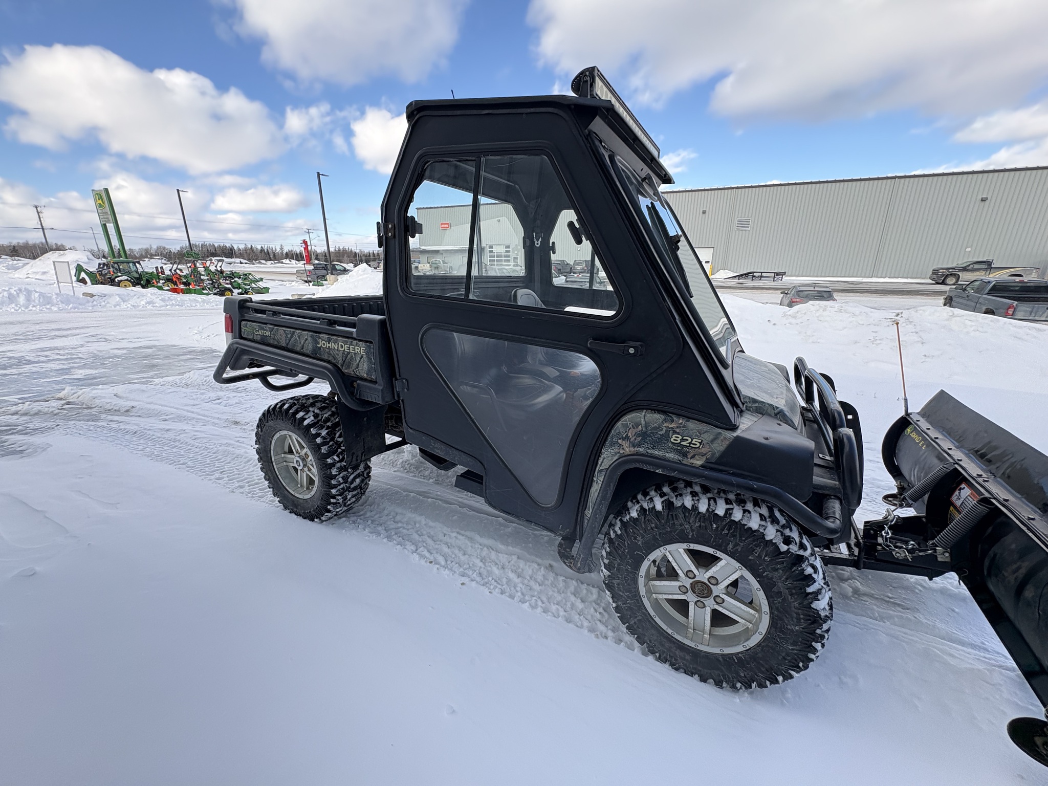 2012 John Deere XUV 825i Image 12