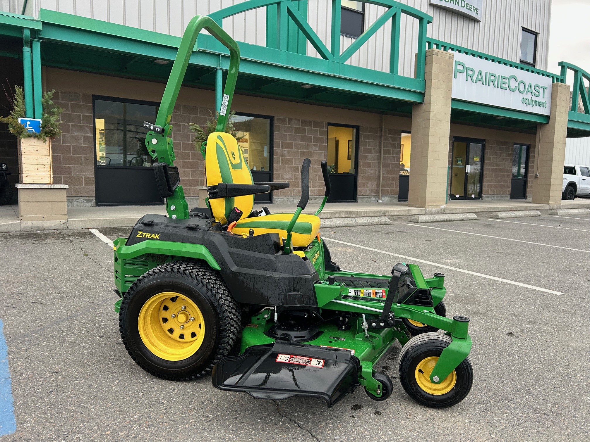 2024 John Deere Z530R Image 1