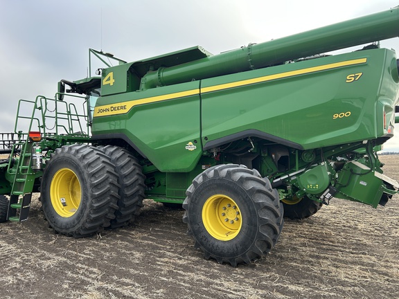 Used 2025 John Deere S7 900 Combines at Horizon Ag & Turf in Lloydminster, AB - Photo5