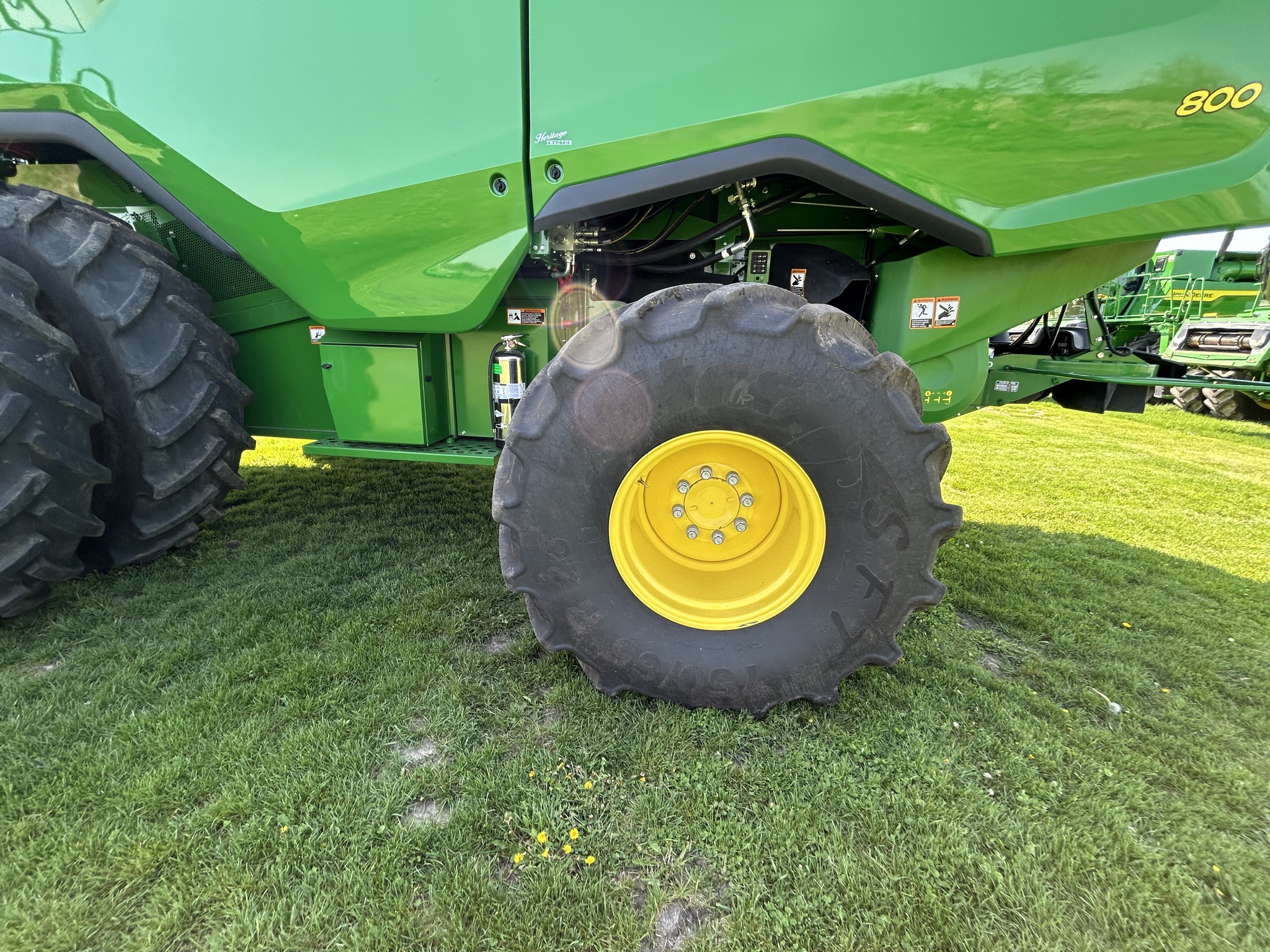  2025 John Deere S7 800 at Heritage Tractor in Galesburg, IL