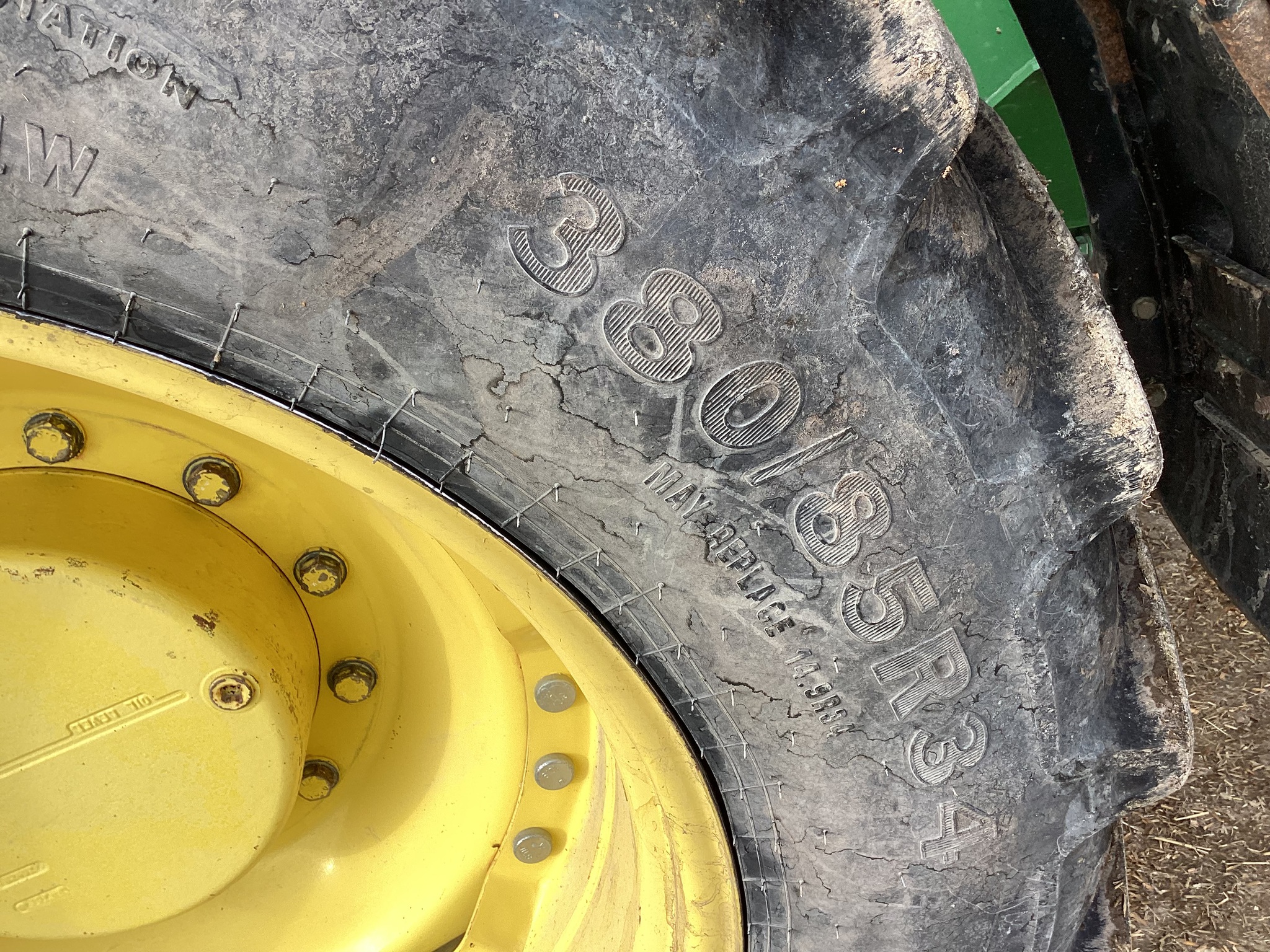 1997 John Deere 8300 Image 9