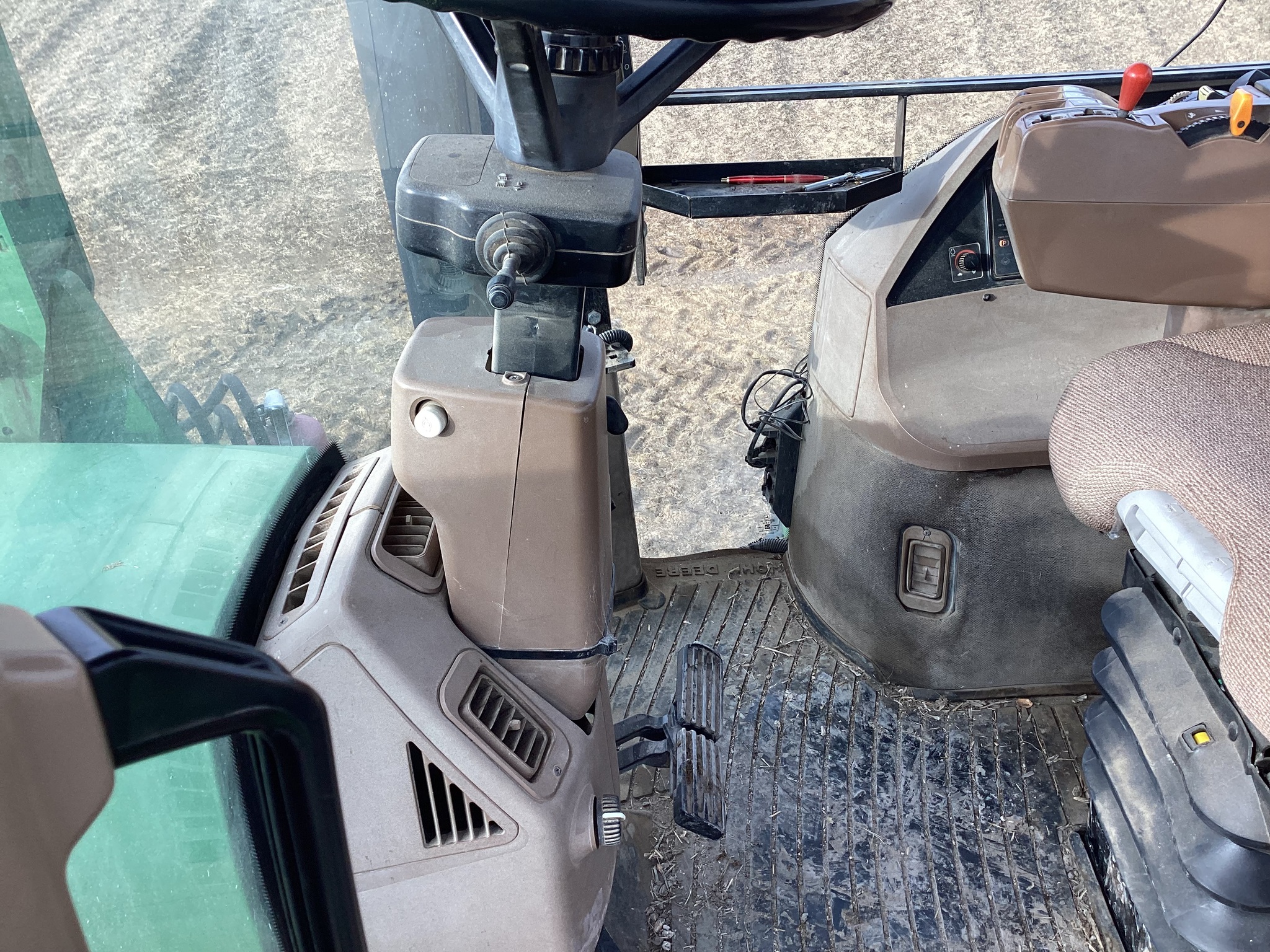 1997 John Deere 8300 Image 22