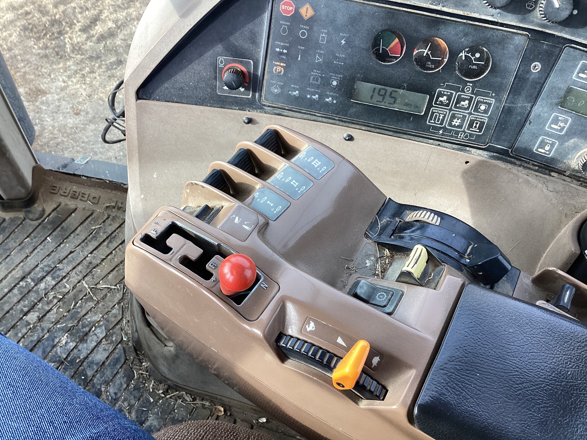 1997 John Deere 8300 Image 24