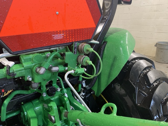 Used 2024 John Deere 3033R Compact Utility Tractors at Horizon Ag & Turf in Edmonton West, AB - Photo5