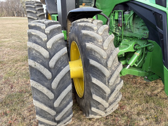 2025 John Deere 8R 410 - Photo9