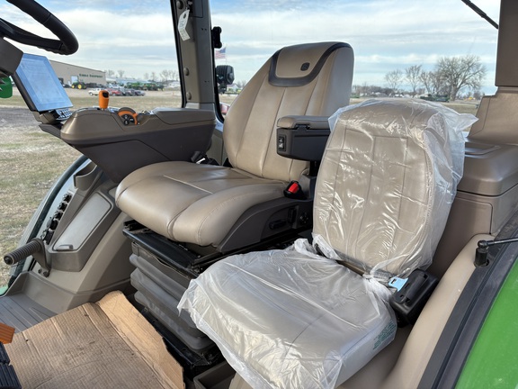 2025 John Deere 8R 410 - Photo12