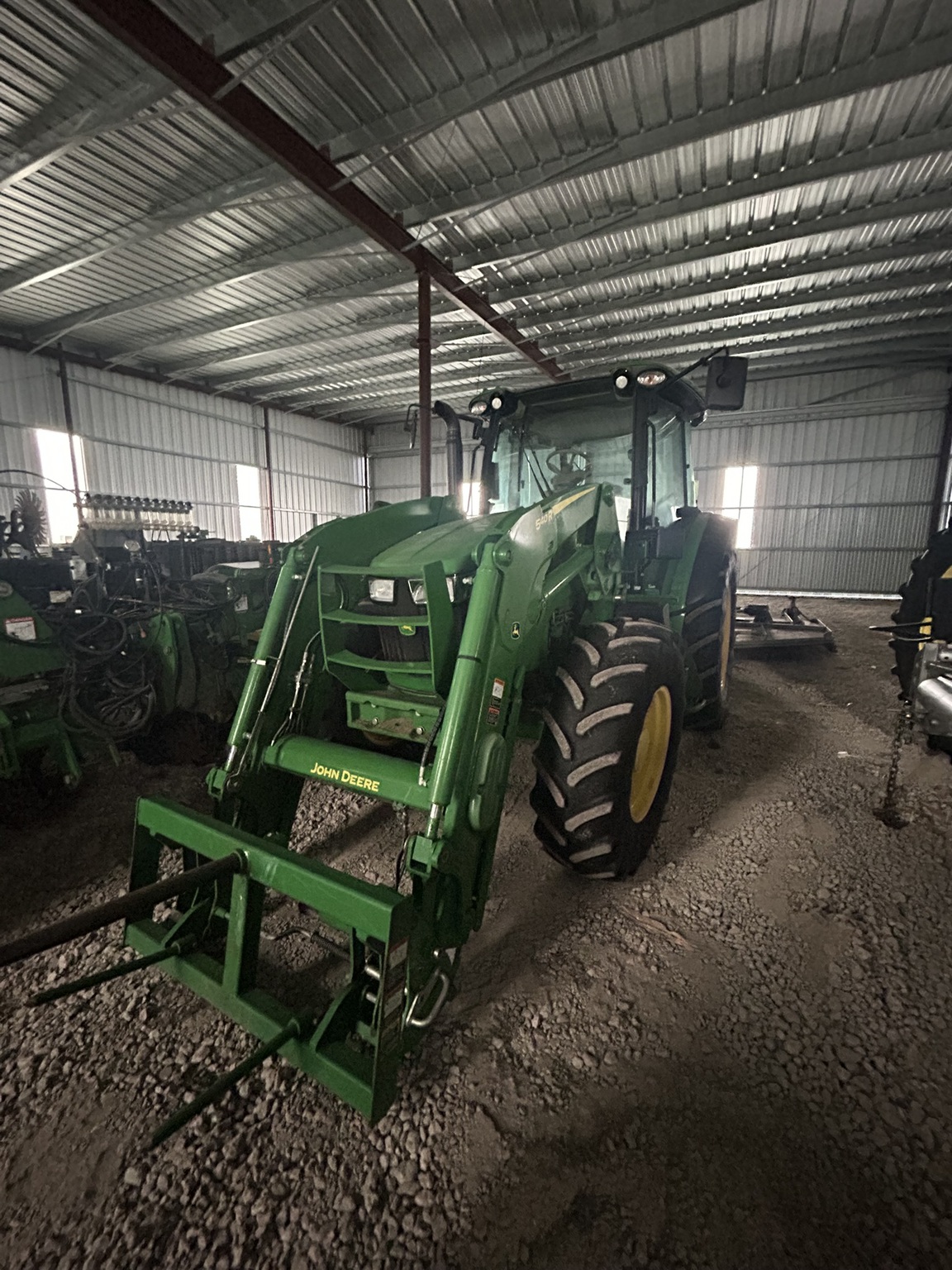 2019 John Deere 5125R Image 1