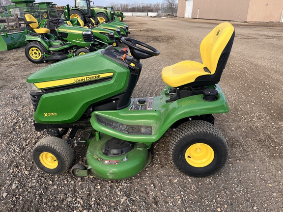 2022 John Deere X370 - Photo8