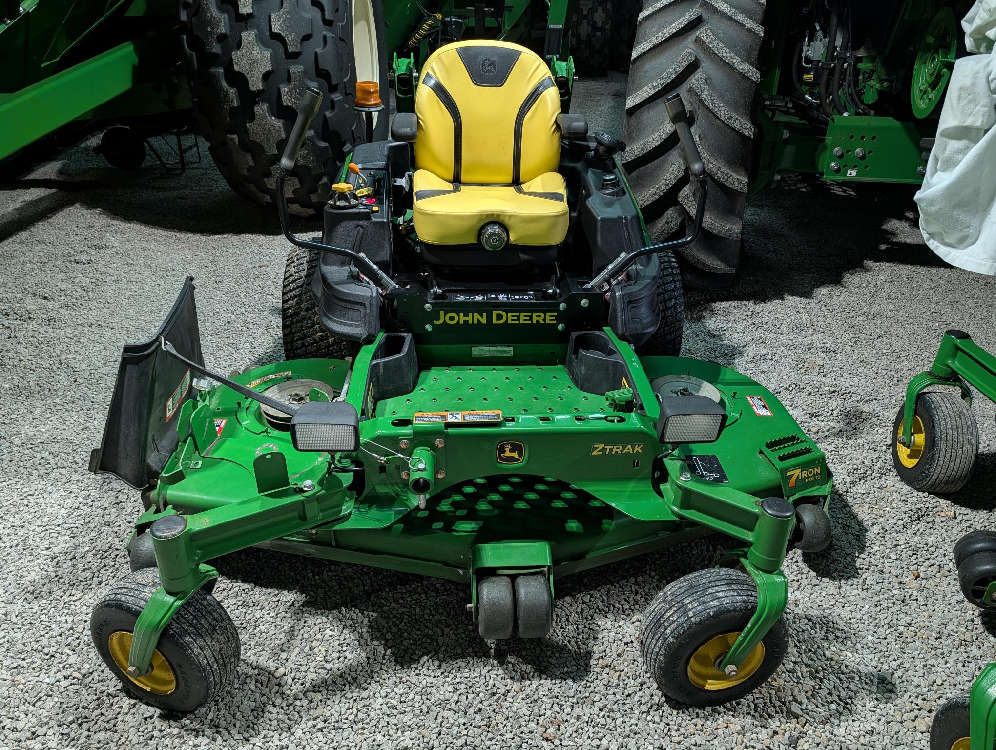 2018 John Deere Z950R Image 1