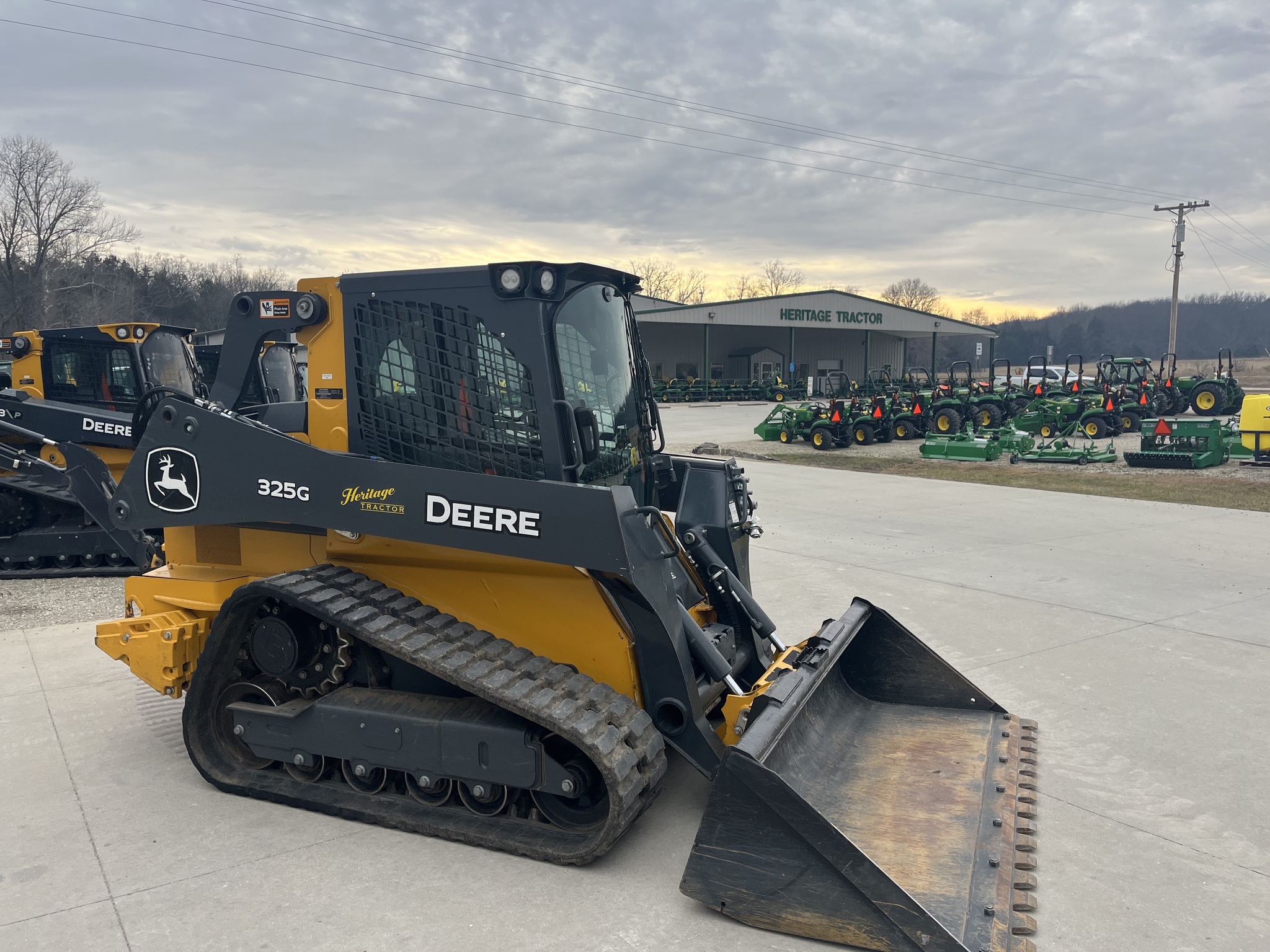  2025 John Deere 325G at Heritage Tractor in Jefferson City, MO