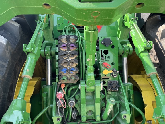 2025 John Deere 8R 410 - Photo29