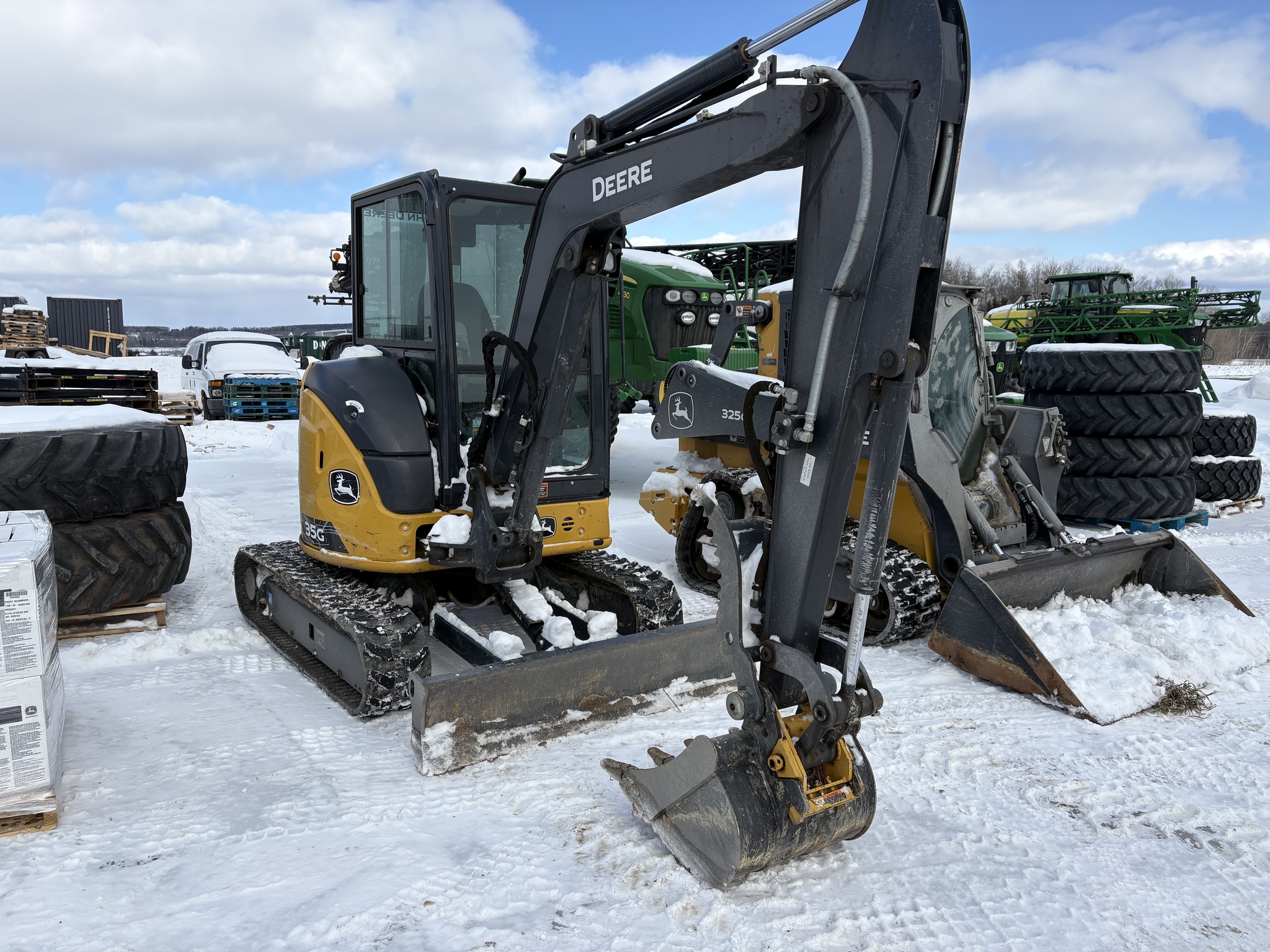 2023 John Deere 35G Image 1