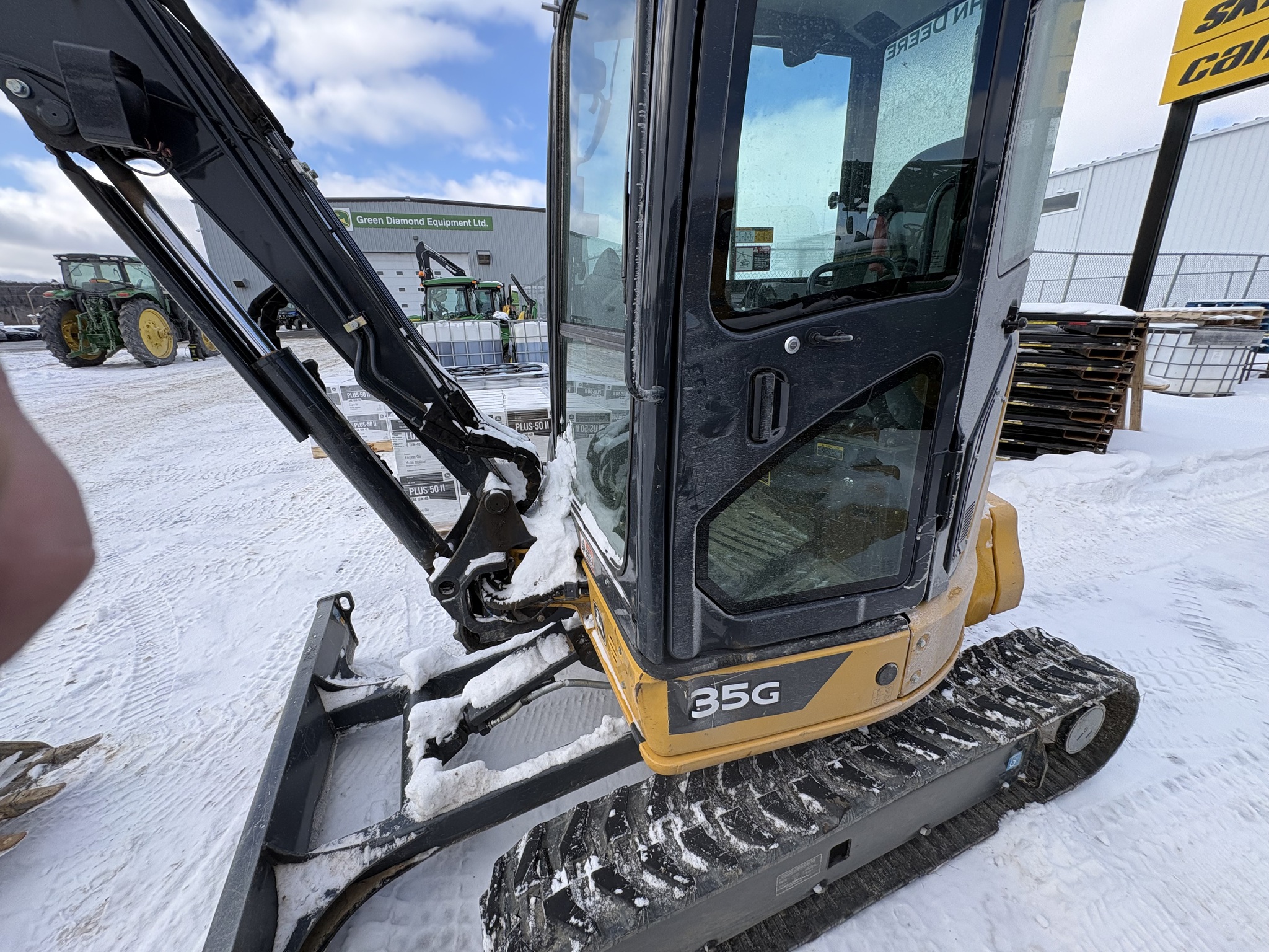 2023 John Deere 35G Image 3