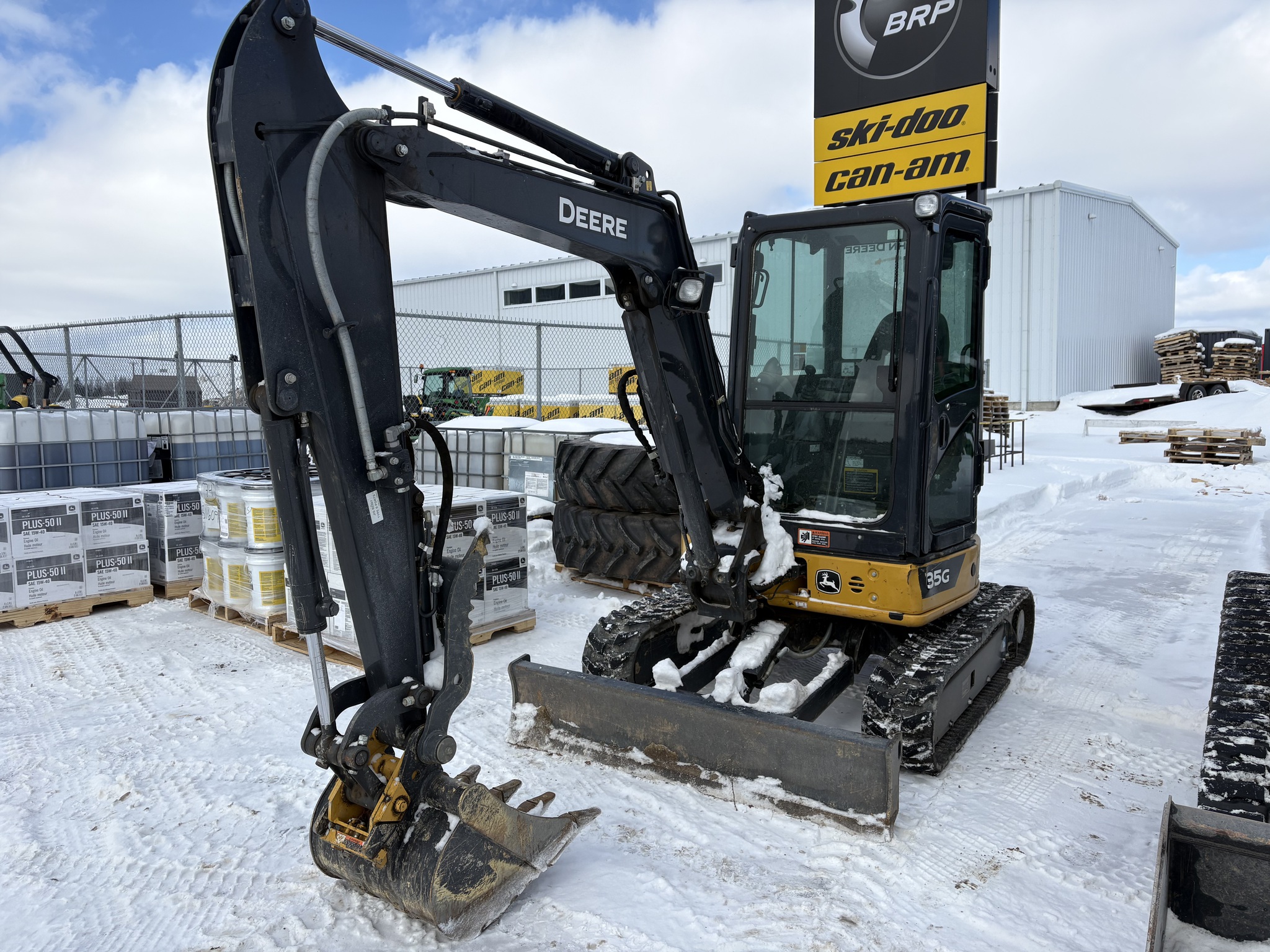 2023 John Deere 35G Image 4