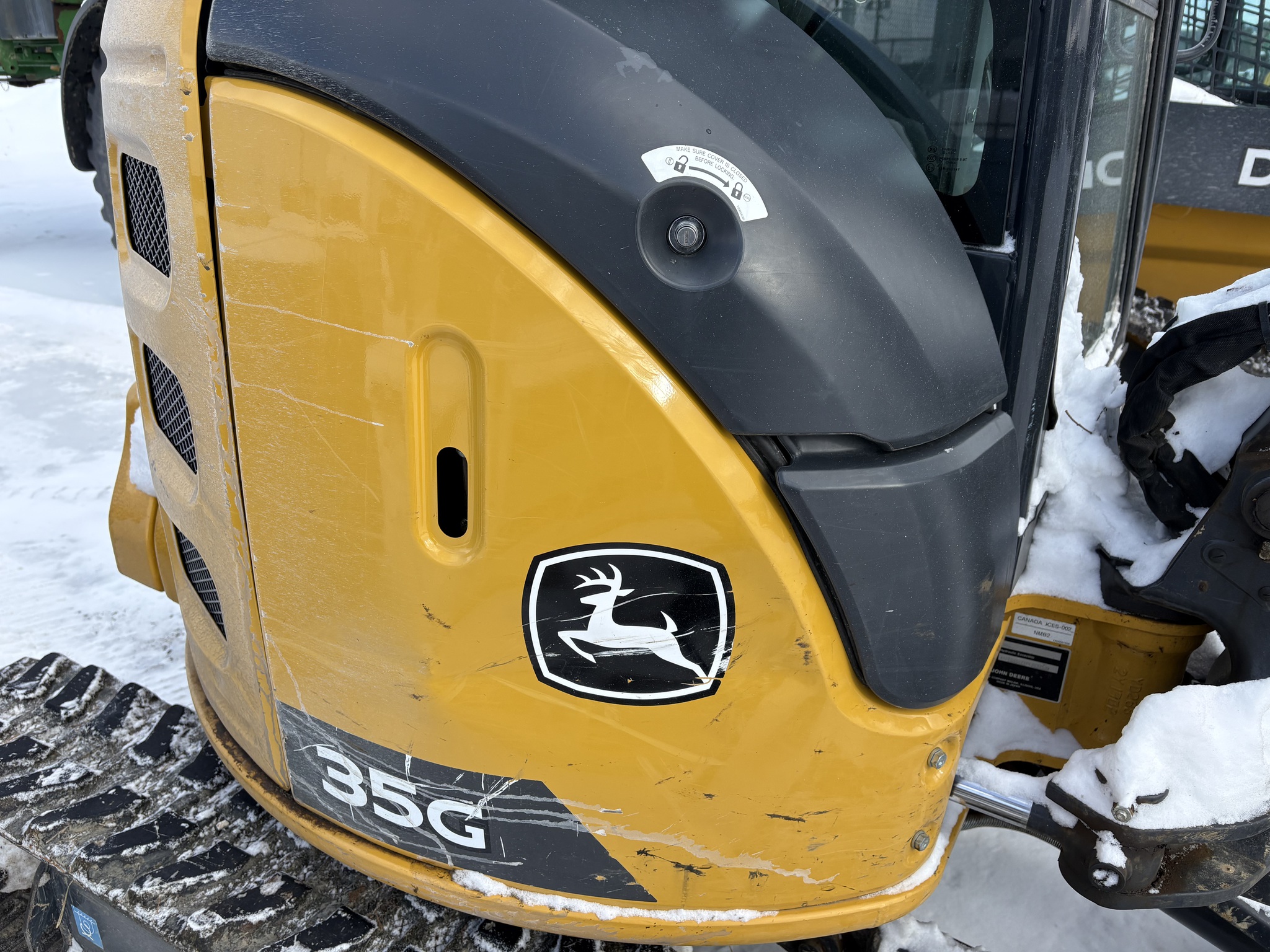 2023 John Deere 35G Image 6