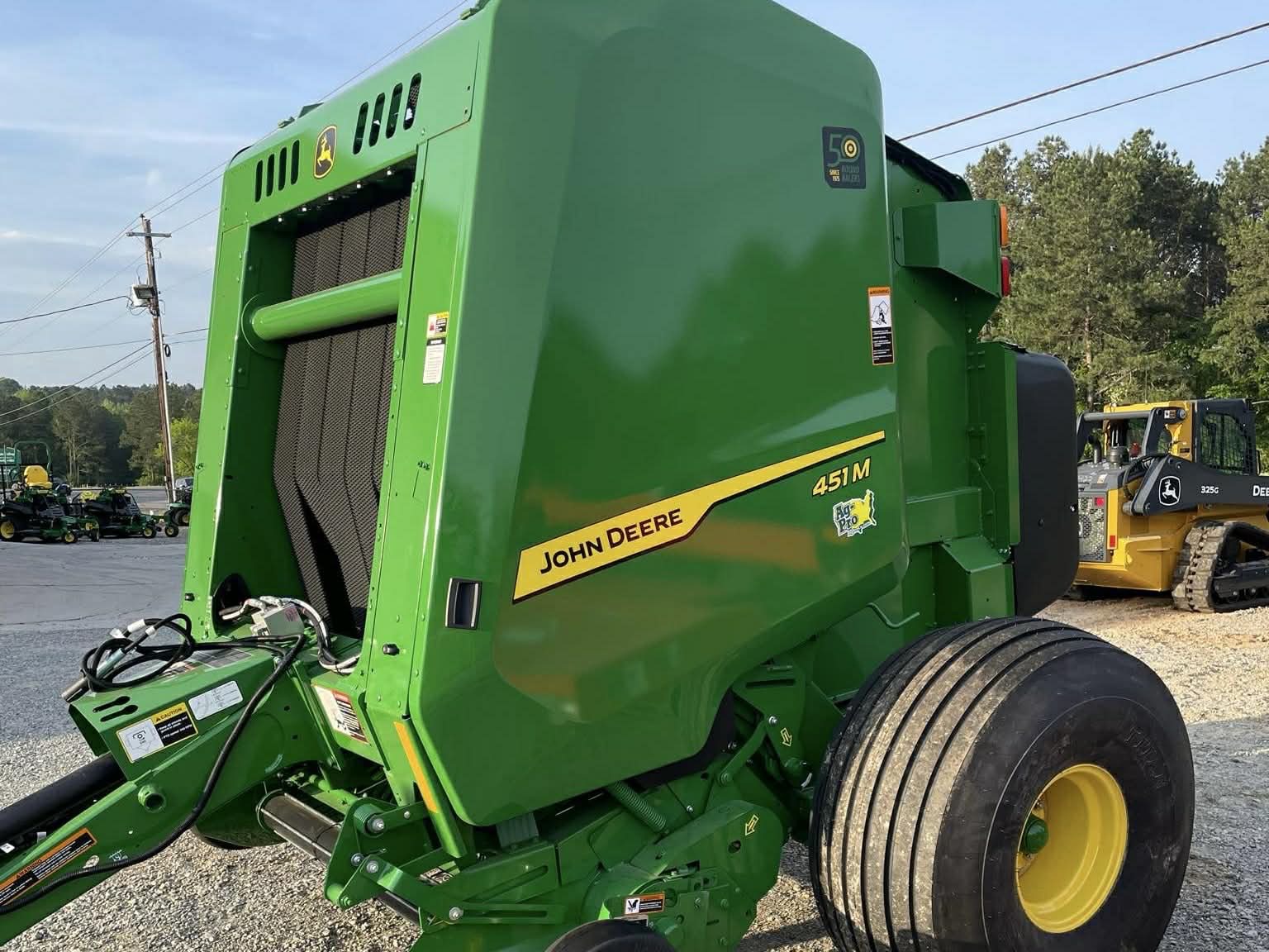 2025 John Deere 451M Image 4