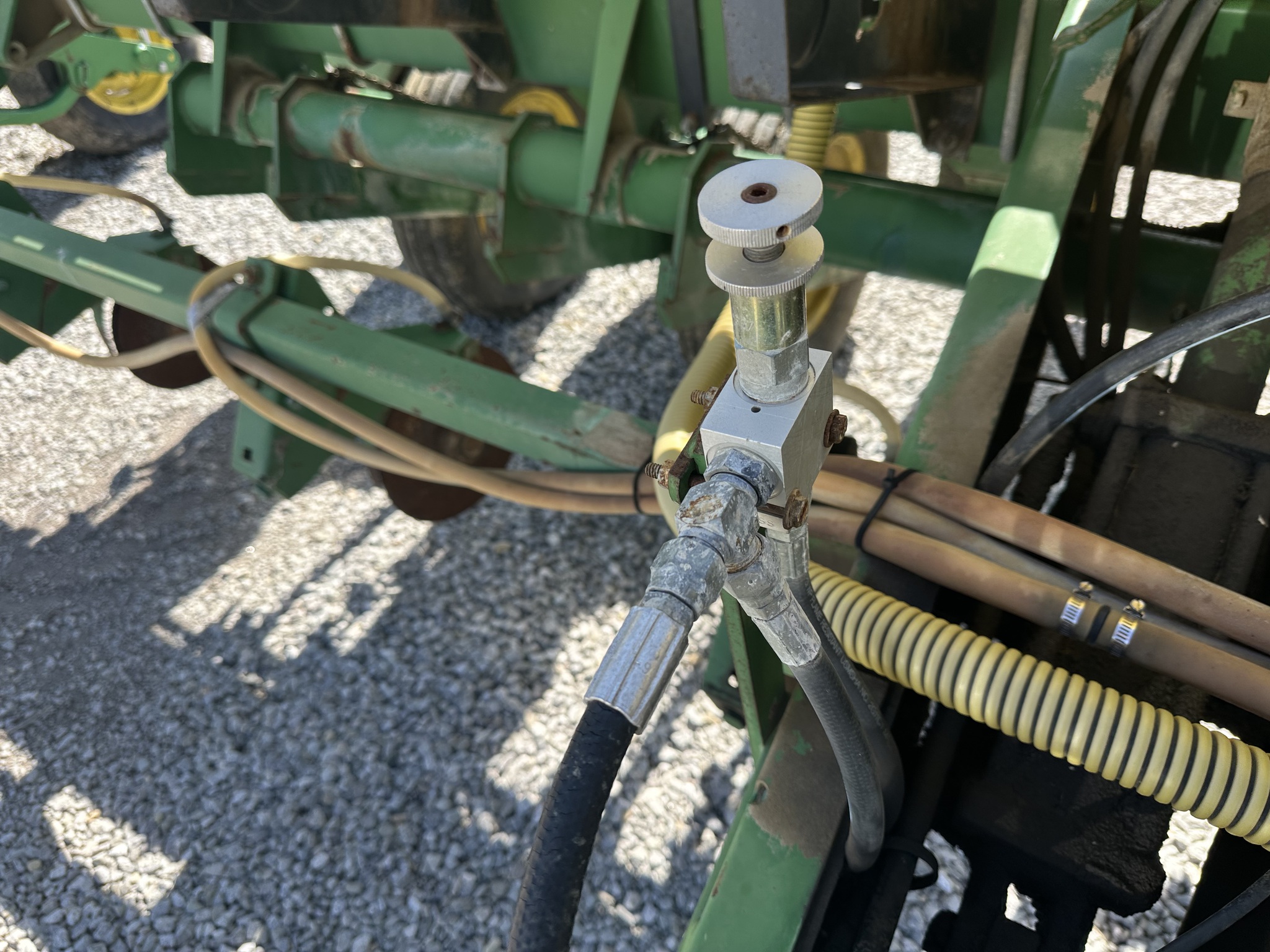 John Deere 7200 Image 13