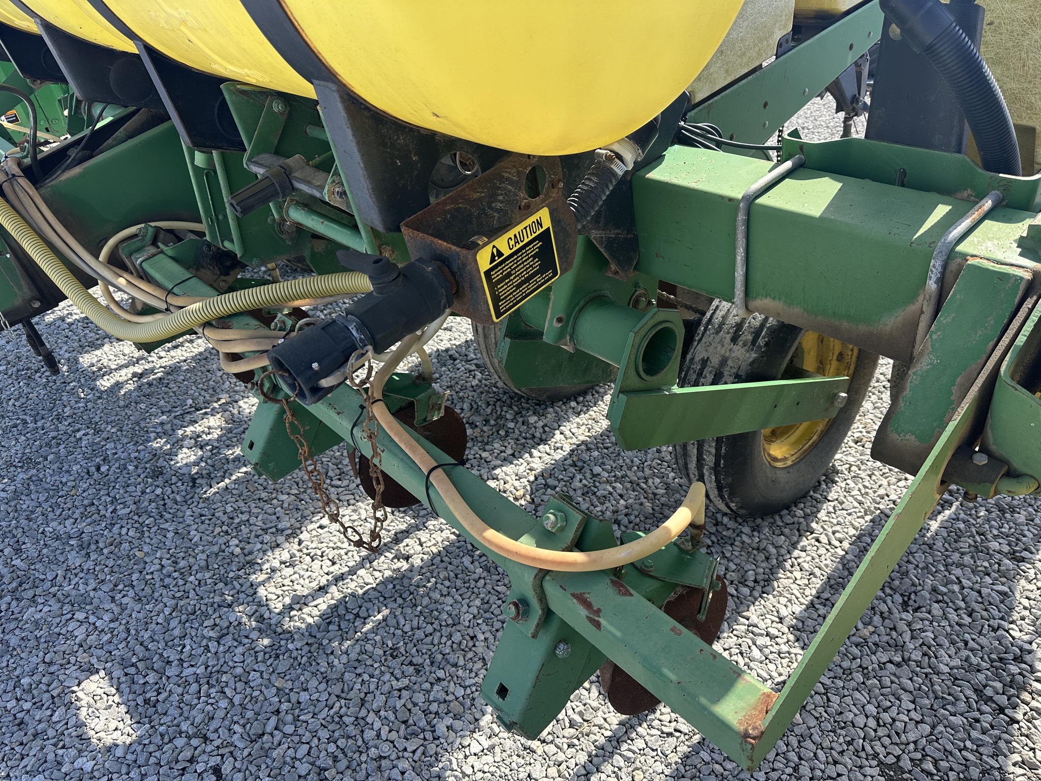 John Deere 7200 Image 16