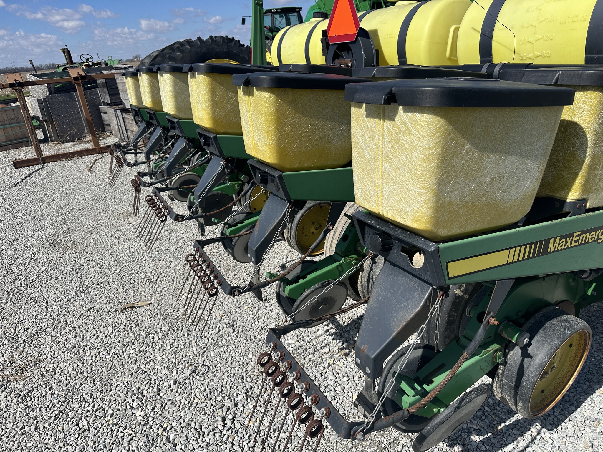 John Deere 7200 Image 3