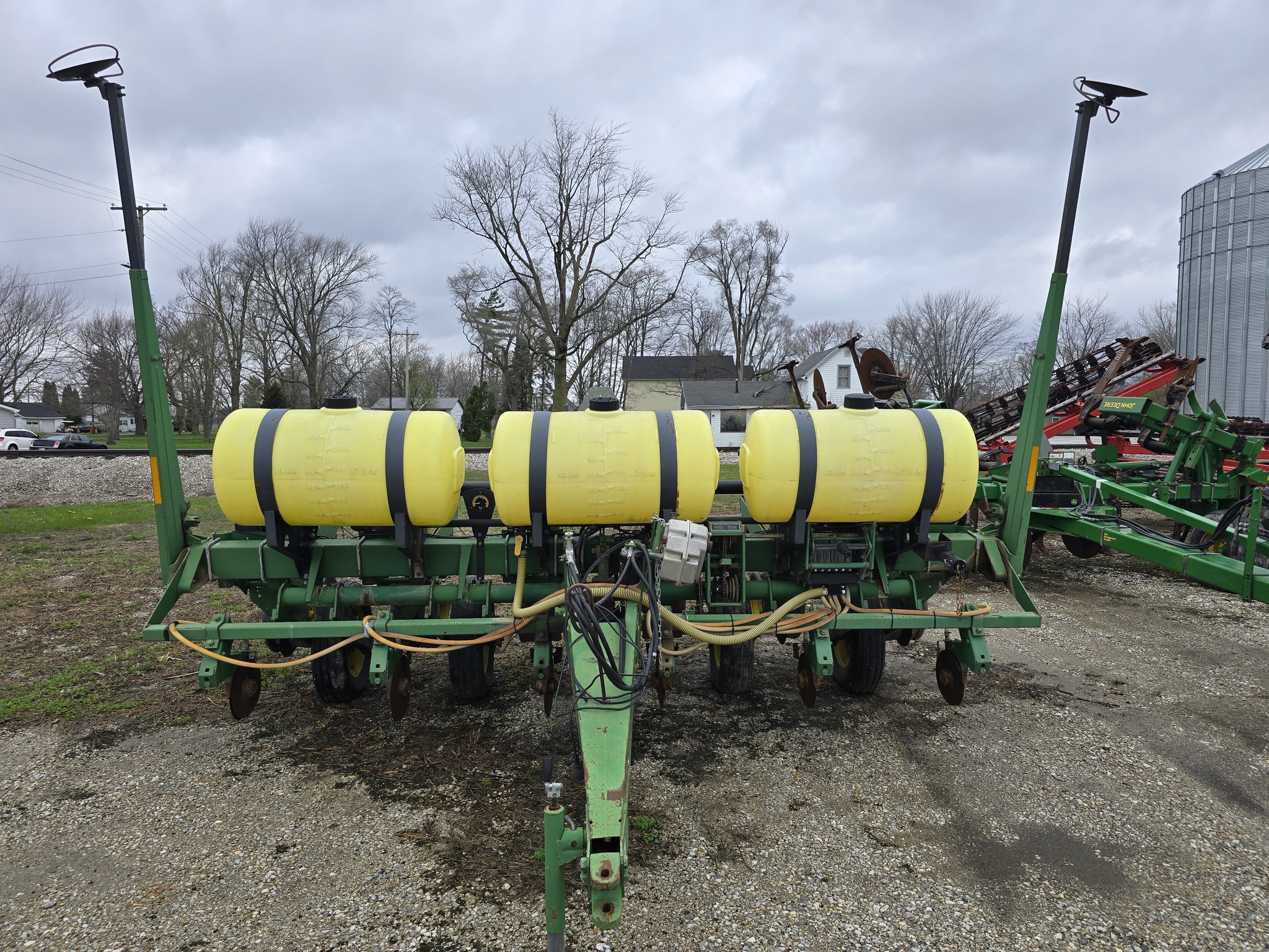 John Deere 7200 Image 1