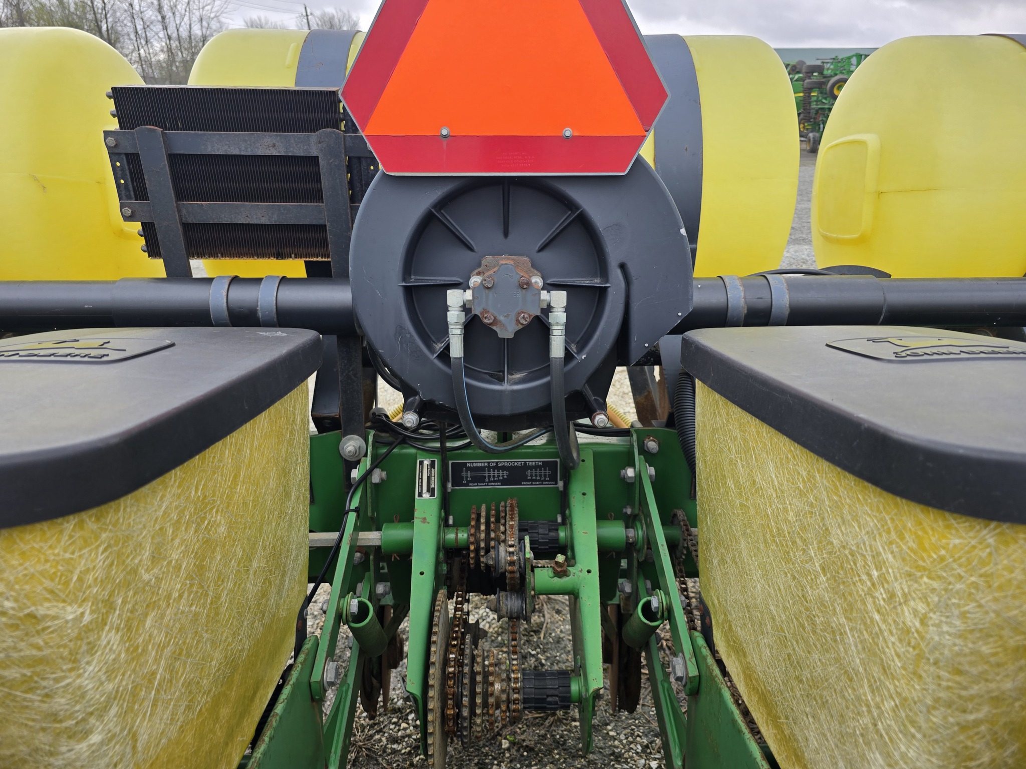 John Deere 7200 Image 19