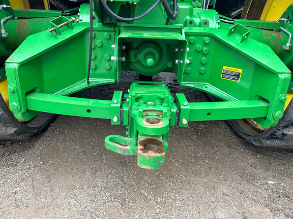 2022 John-Deere 9RT 570