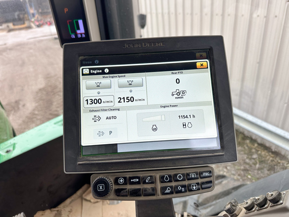 2022 John-Deere 9RT 570