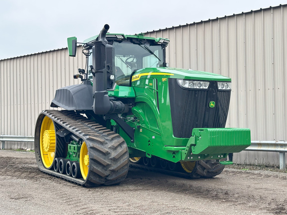 2022 John-Deere 9RT 570