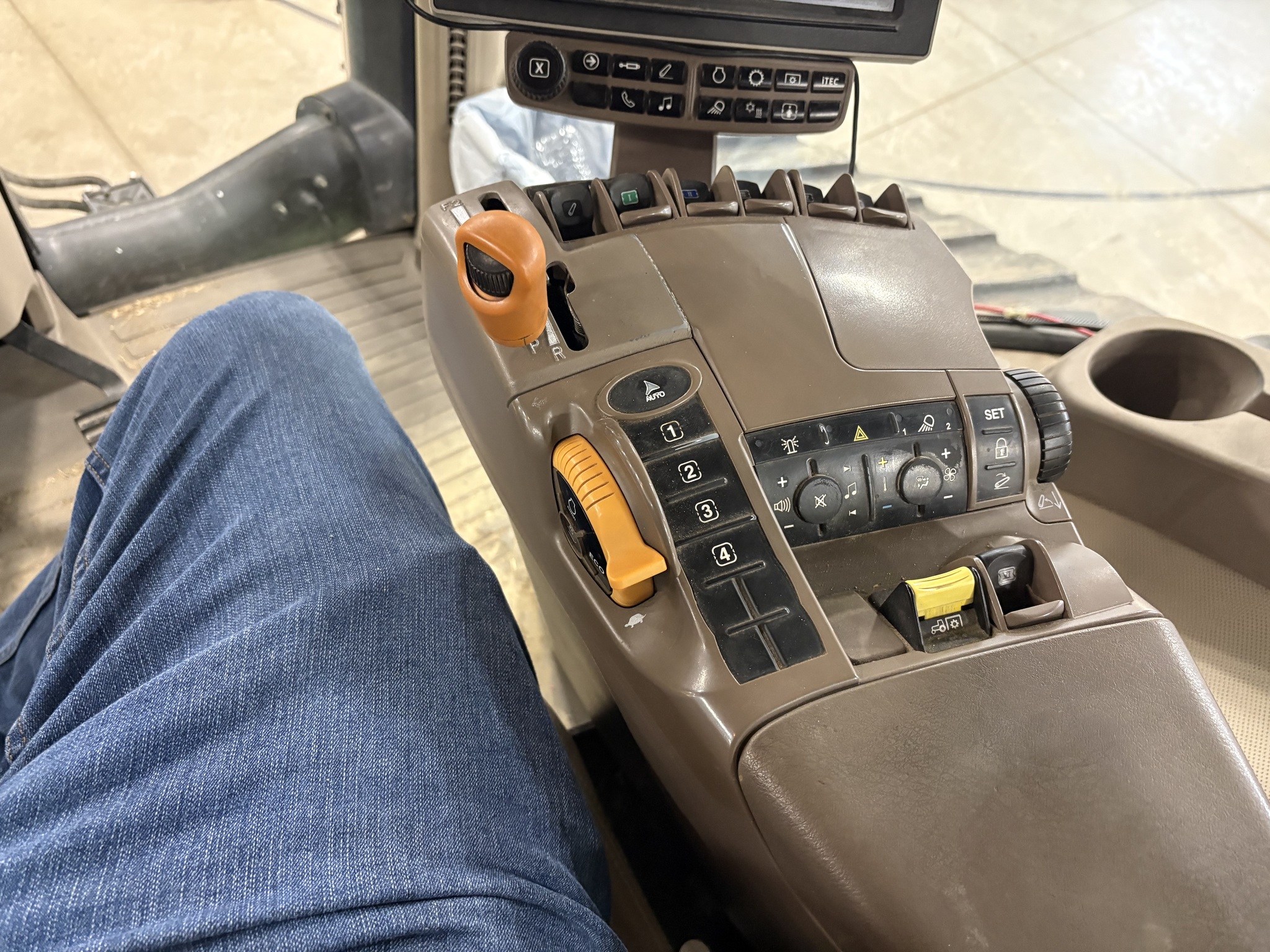 2014 John Deere 8370RT Image 36