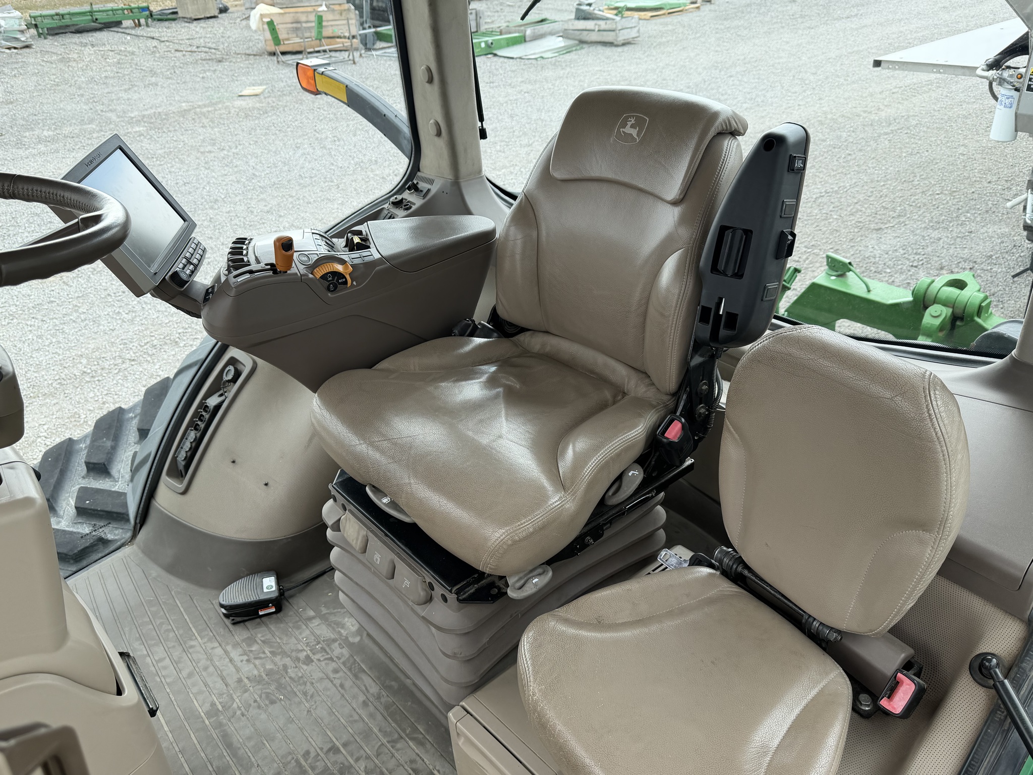 2014 John Deere 8370RT Image 8