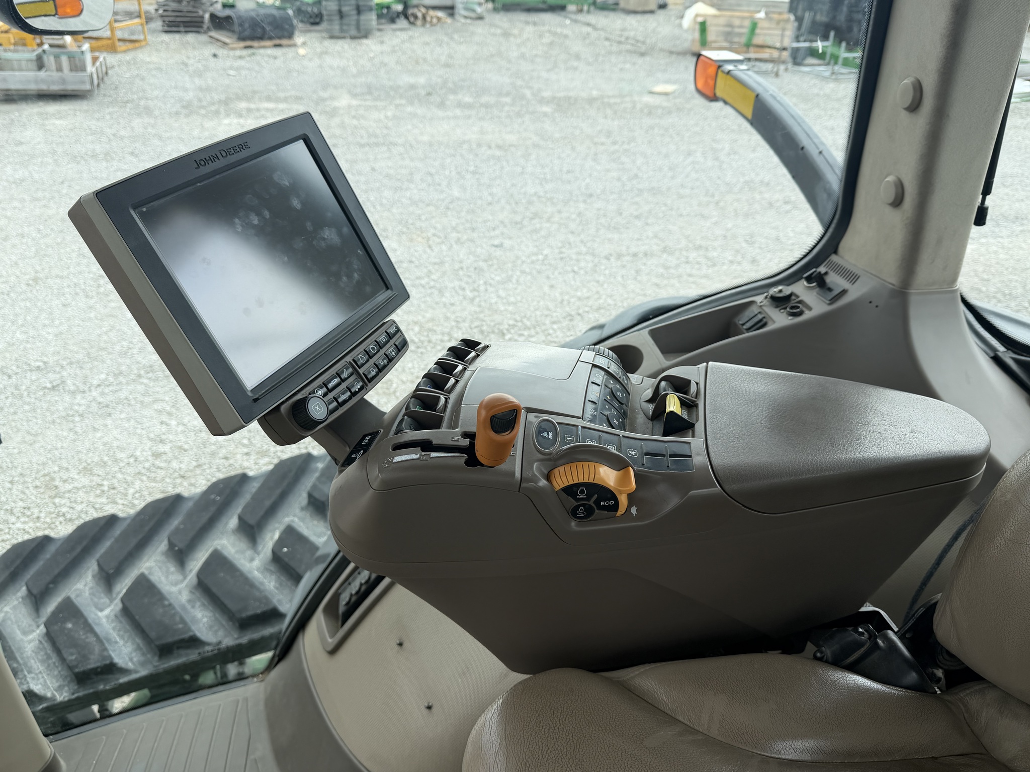2014 John Deere 8370RT Image 9
