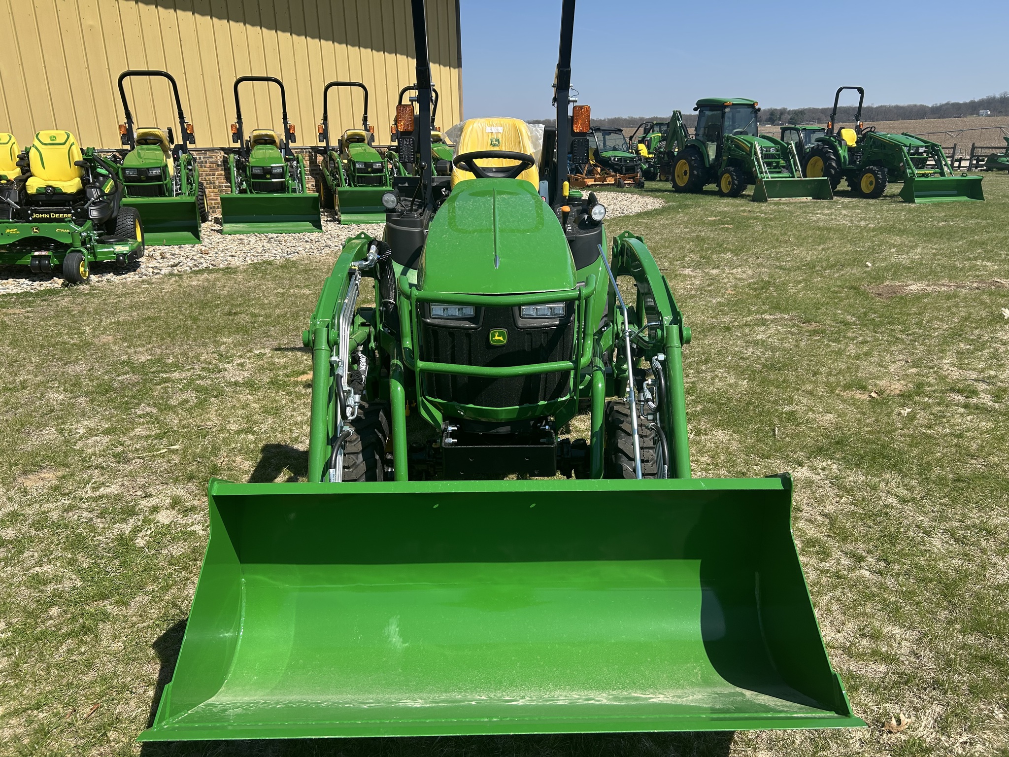  2026 John Deere 2025R at Heritage Tractor in Lacon, IL