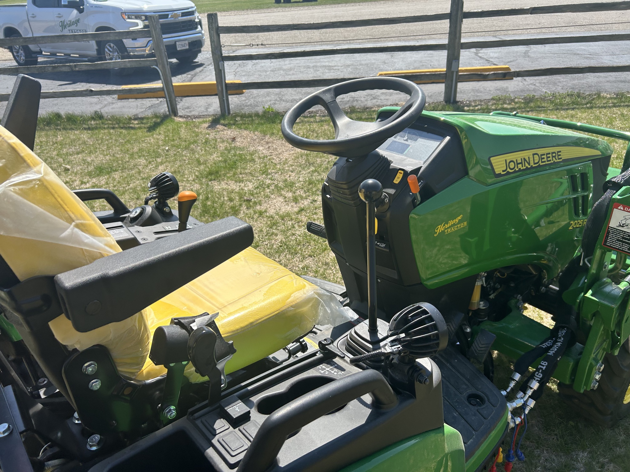  2026 John Deere 2025R at Heritage Tractor in Lacon, IL