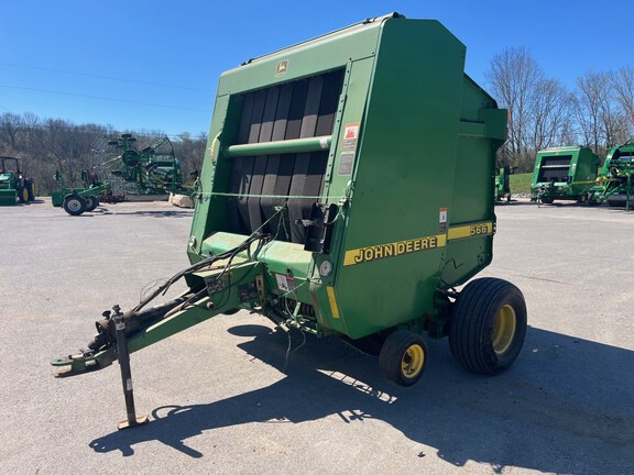 1999 John Deere 566